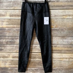 Love_Fire Faux leather leggings size Small